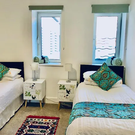 With Gated Parking Included Apartment *
