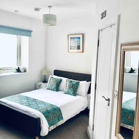 Apartment With Gated Parking Included