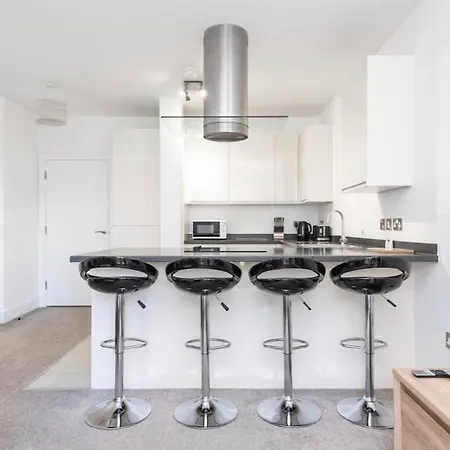 Apartment With Gated Parking Included York